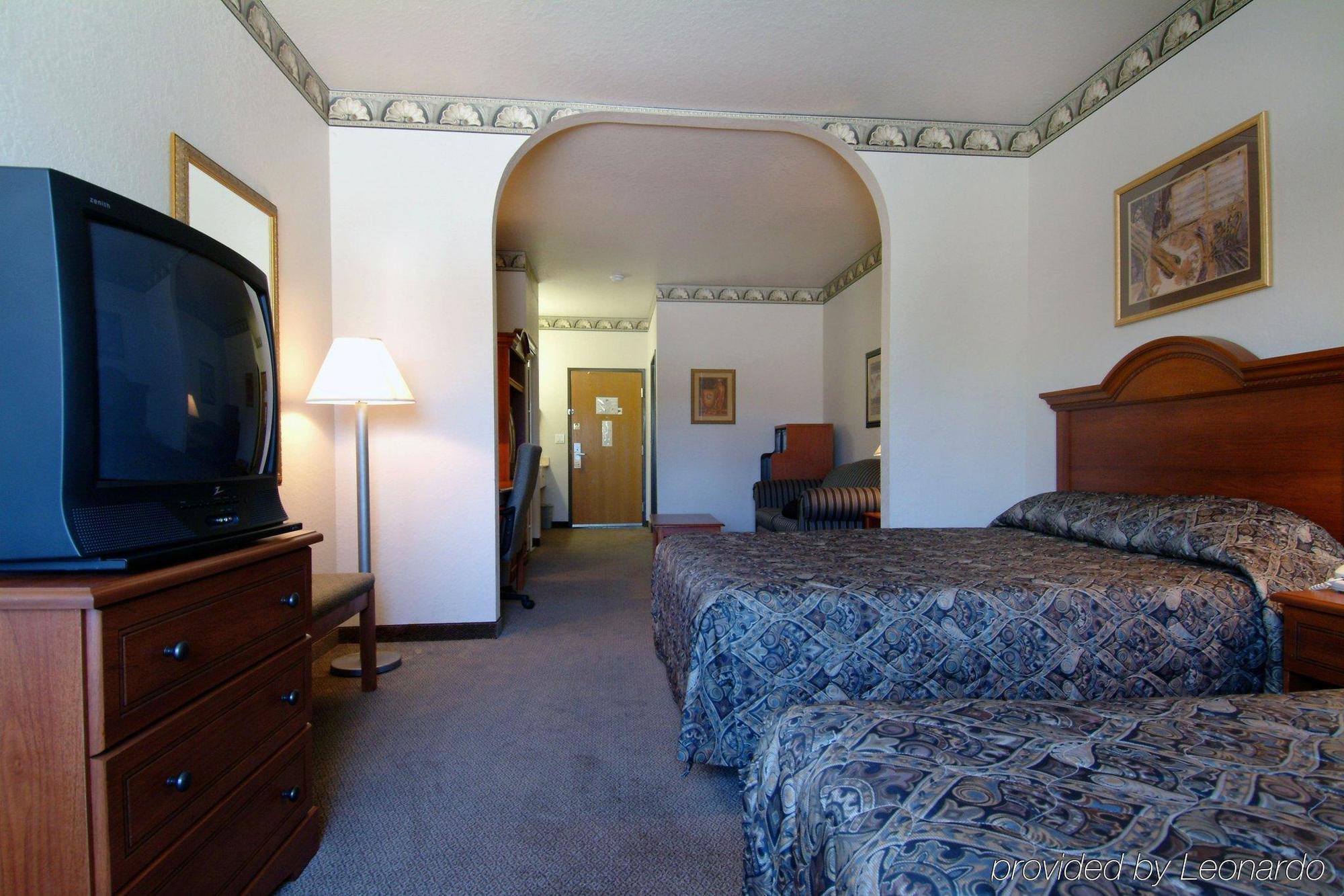 Quality Suites San Antonio Room photo